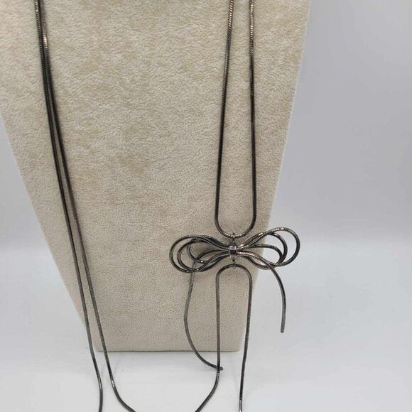 J Crew Gunmetal Snake Chain Long Bow Double Strand Necklace  NWOT! - Picture 8 of 9